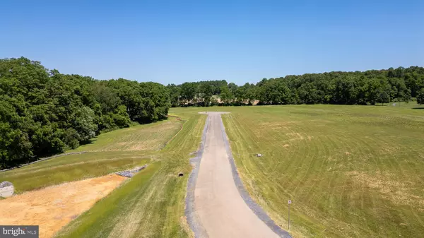 Boalsburg, PA 16827,660 MONTCLAIR LN