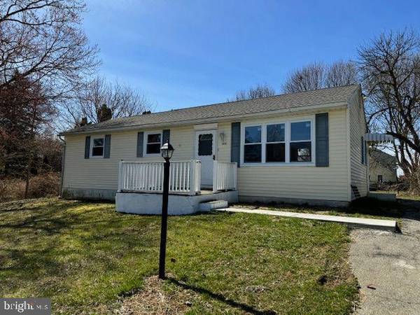 604 W BRIDGE ST, Parkesburg, PA 19365