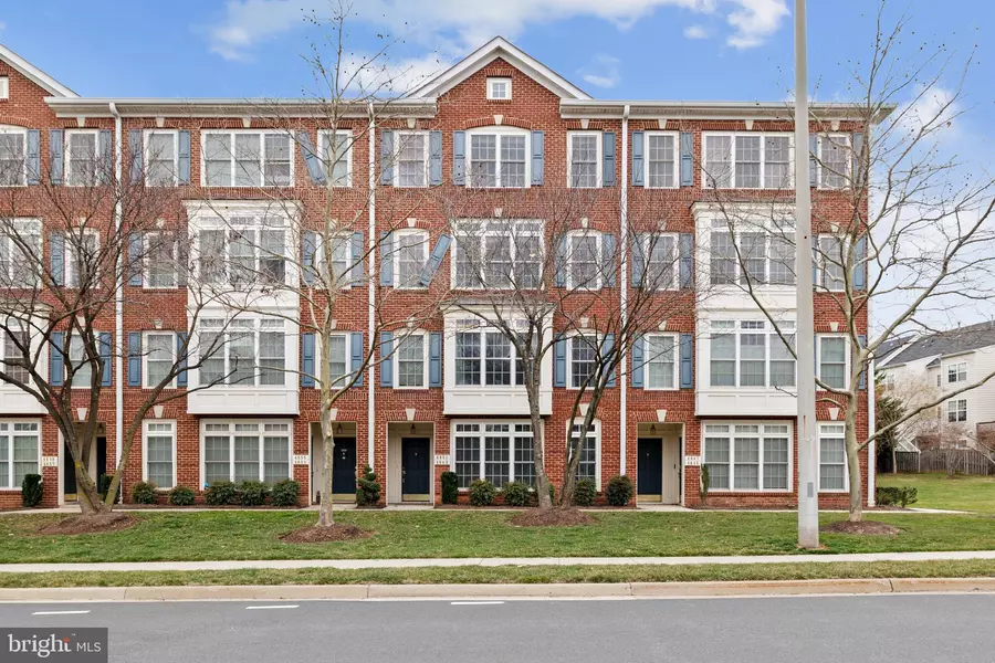 4651 EGGLESTON TER #432, Fairfax, VA 22030