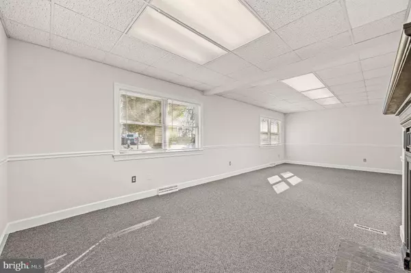 Morrisville, PA 19067,300 W TRENTON AVE #TOTAL SPACE