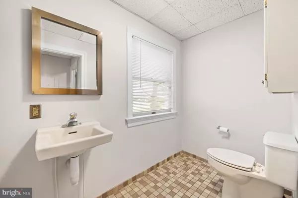 Morrisville, PA 19067,300 TRENTON #SUITES 2-3