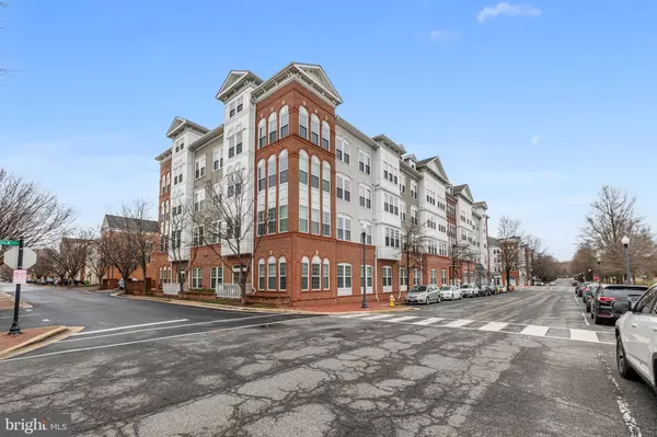 Alexandria, VA 22304,191 SOMERVELLE ST #106