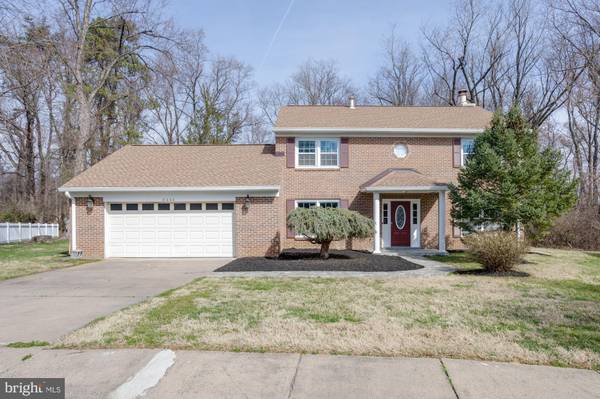 Dunn Loring, VA 22027,8002 WOODCROFT CT