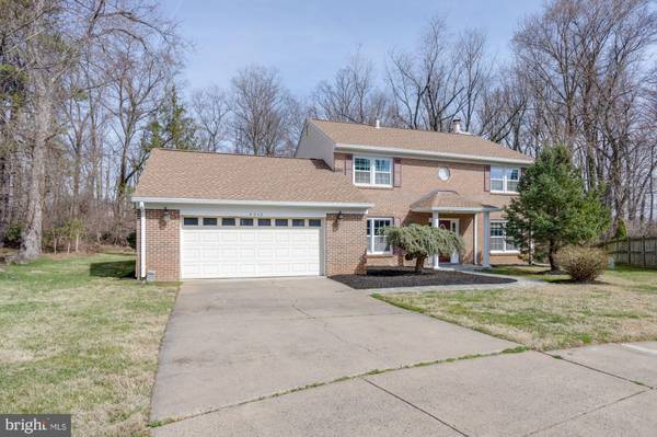 Dunn Loring, VA 22027,8002 WOODCROFT CT