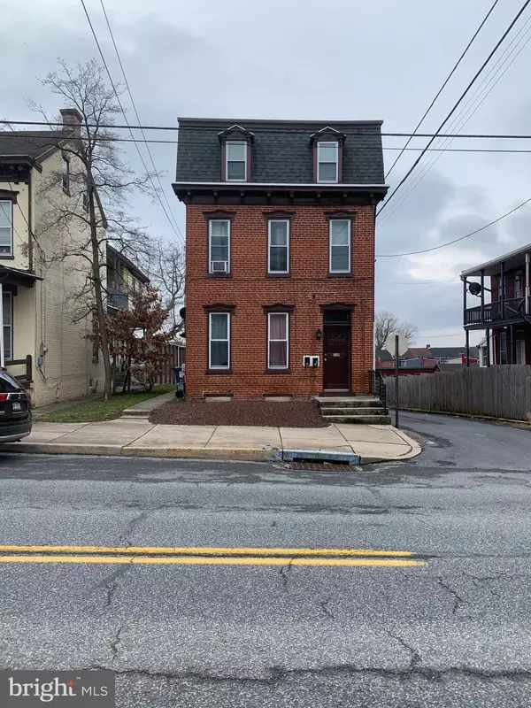 230 N 3RD ST, Columbia, PA 17512