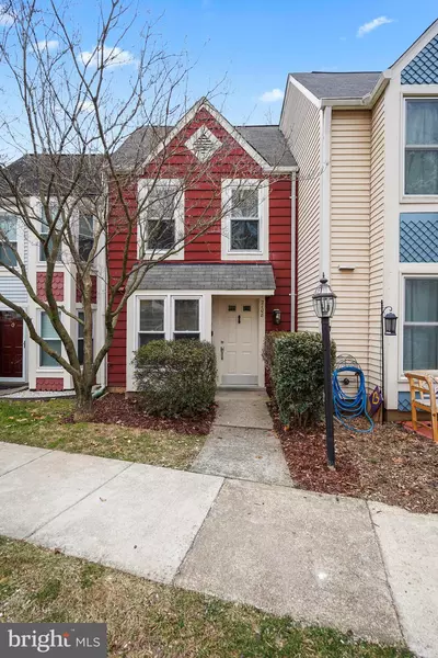 2108 WHISPERWOOD GLEN LN, Reston, VA 20191