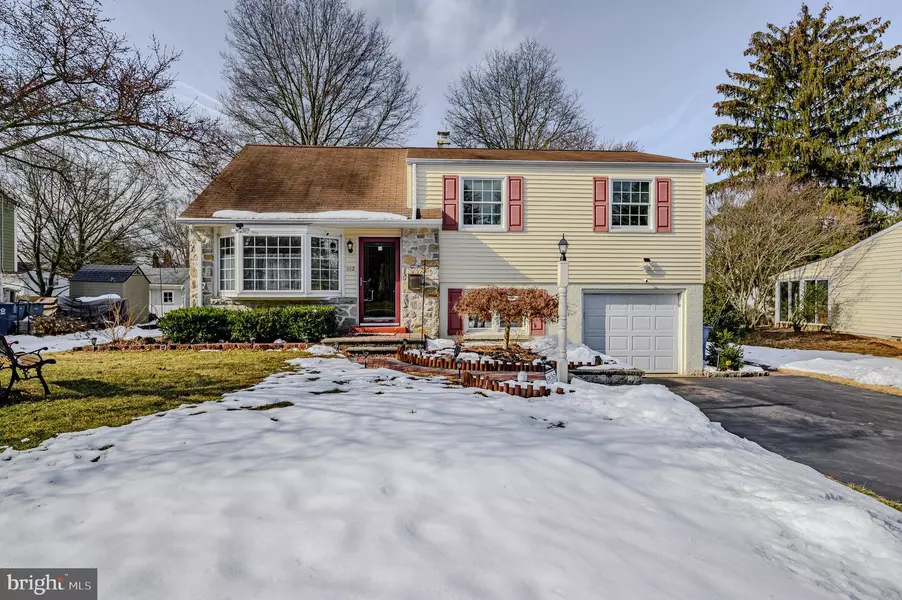 1112 WINDING RD, Lansdale, PA 19446