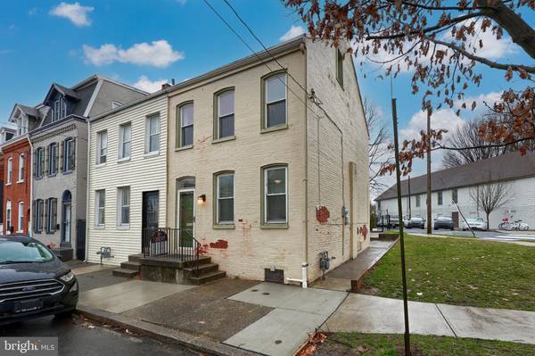 Lancaster, PA 17603,38 CAROLINE ST