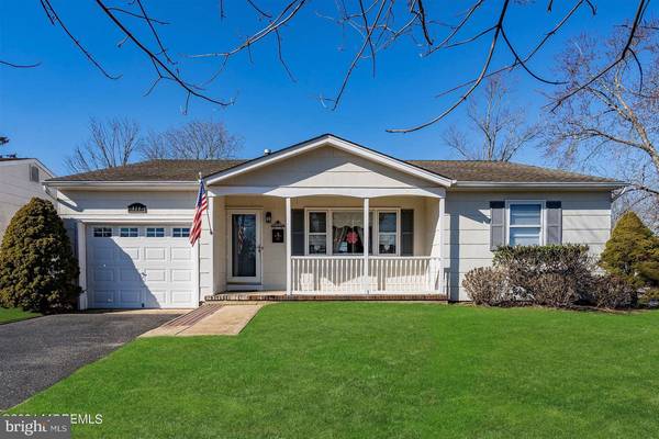 121 BOLINGBROKE CT,  Toms River,  NJ 08757