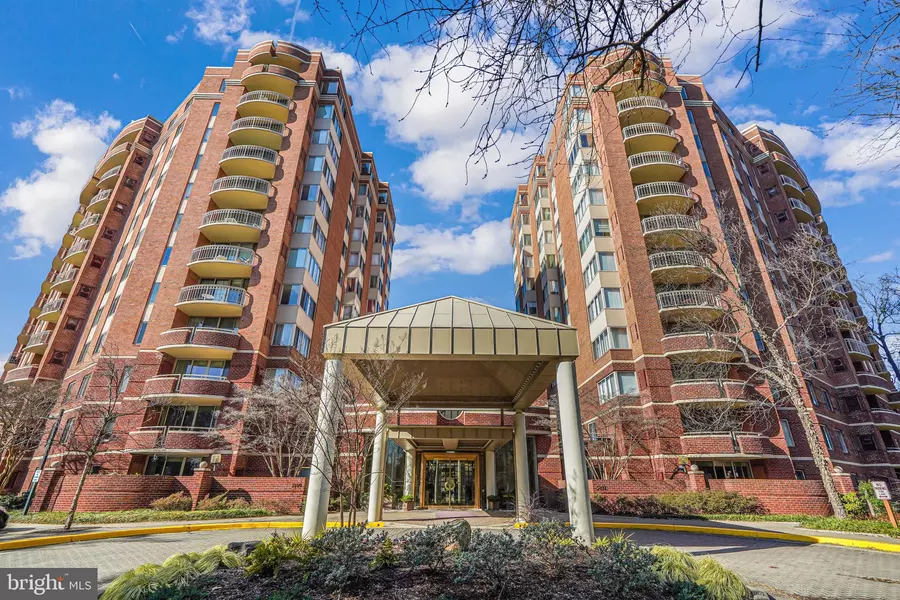 5802 NICHOLSON #2-703, Rockville, MD 20852