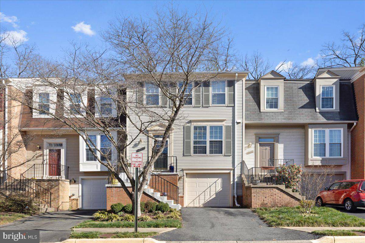 Fairfax, VA 22033,12218 APPLE ORCHARD CT