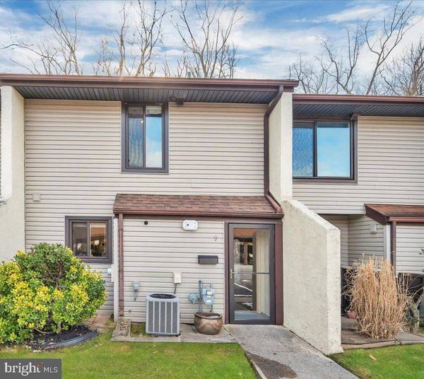 9 W AZALEA LN, Mount Laurel, NJ 08054