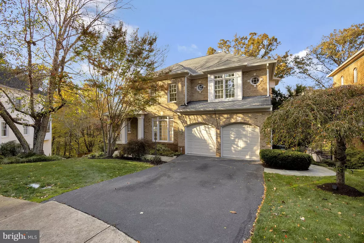 Mclean, VA 22101,1553 DOMINION HILL CT