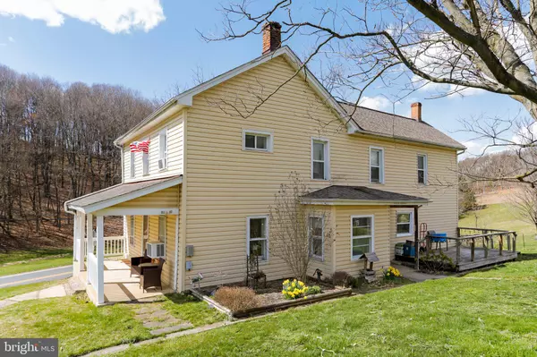 Berkeley Springs, WV 25411,967 WINCHESTER GRADE RD