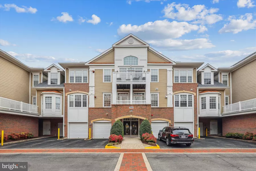 7860 ROLLING WOODS CT #204, Springfield, VA 22152