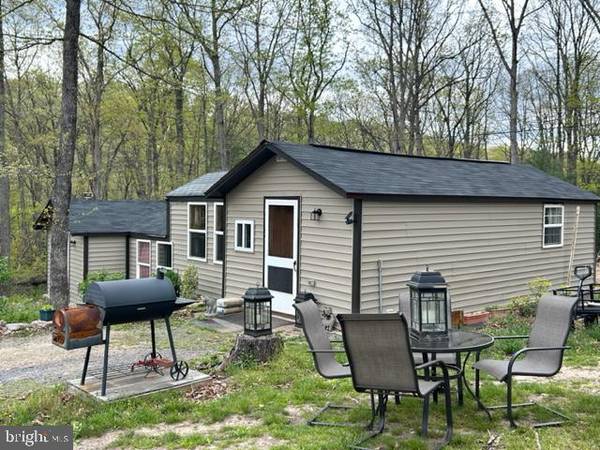 2879 BETHEL RD, Paw Paw, WV 25434