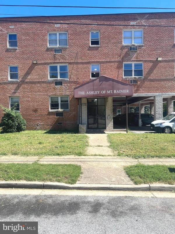 4001 29TH ST #303, Mount Rainier, MD 20712