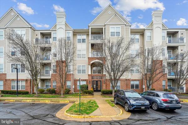 3009 NICOSH CIR #4106, Falls Church, VA 22042