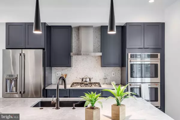 2139 LEAGUE CT, Philadelphia, PA 19146