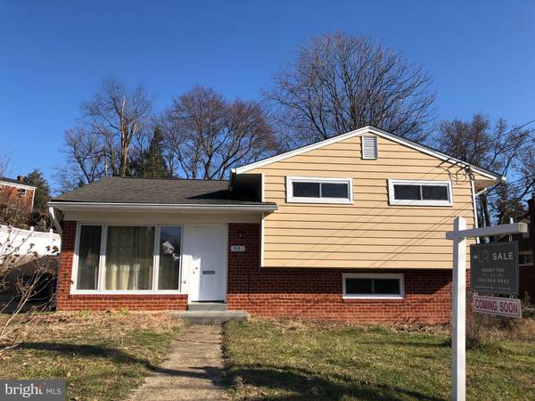 90 S IRIS ST, Alexandria, VA 22304