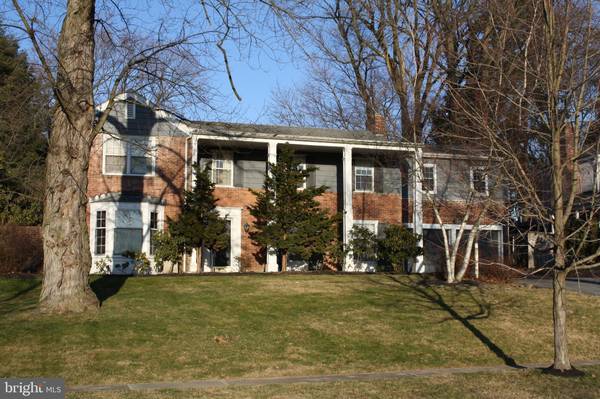 433 COUNTRY CLUB RD, Camp Hill, PA 17011