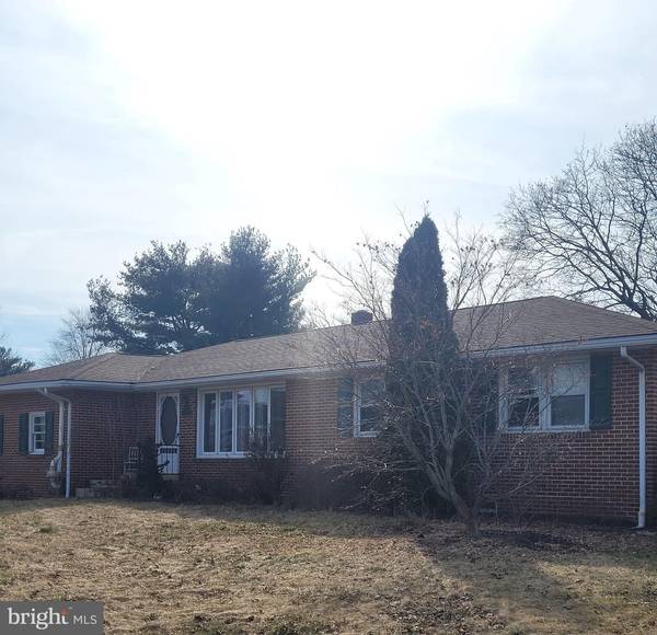 1955 FRY LOOP AVE,  Carlisle,  PA 17013