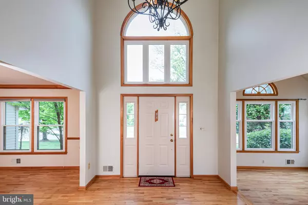 Belle Mead, NJ 08502,9 HERITAGE WAY