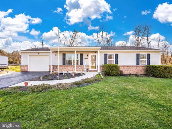 10541 GREENWICH DR, Williamsport, MD 21795