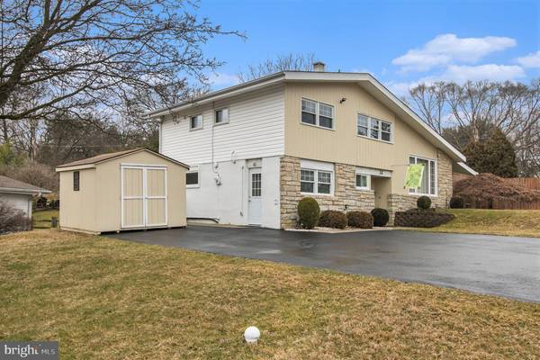 Plymouth Meeting, PA 19462,32 RED ROWAN LN