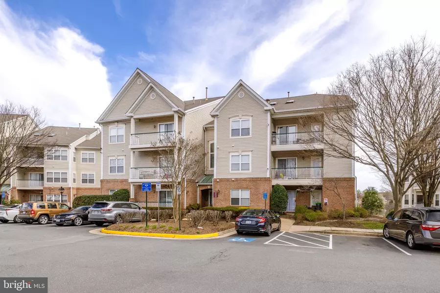 6551 GRANGE LN #202, Alexandria, VA 22315