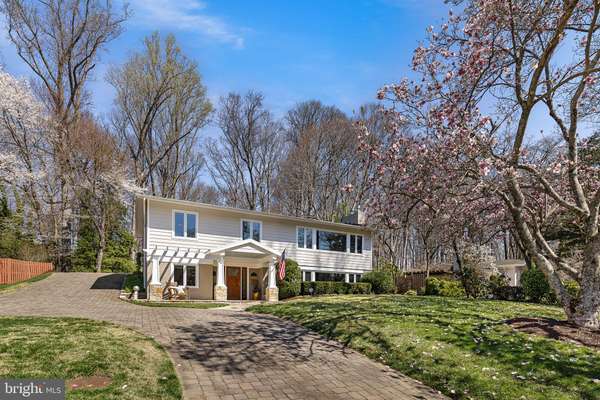 6302 BEACHWAY DR, Falls Church, VA 22044