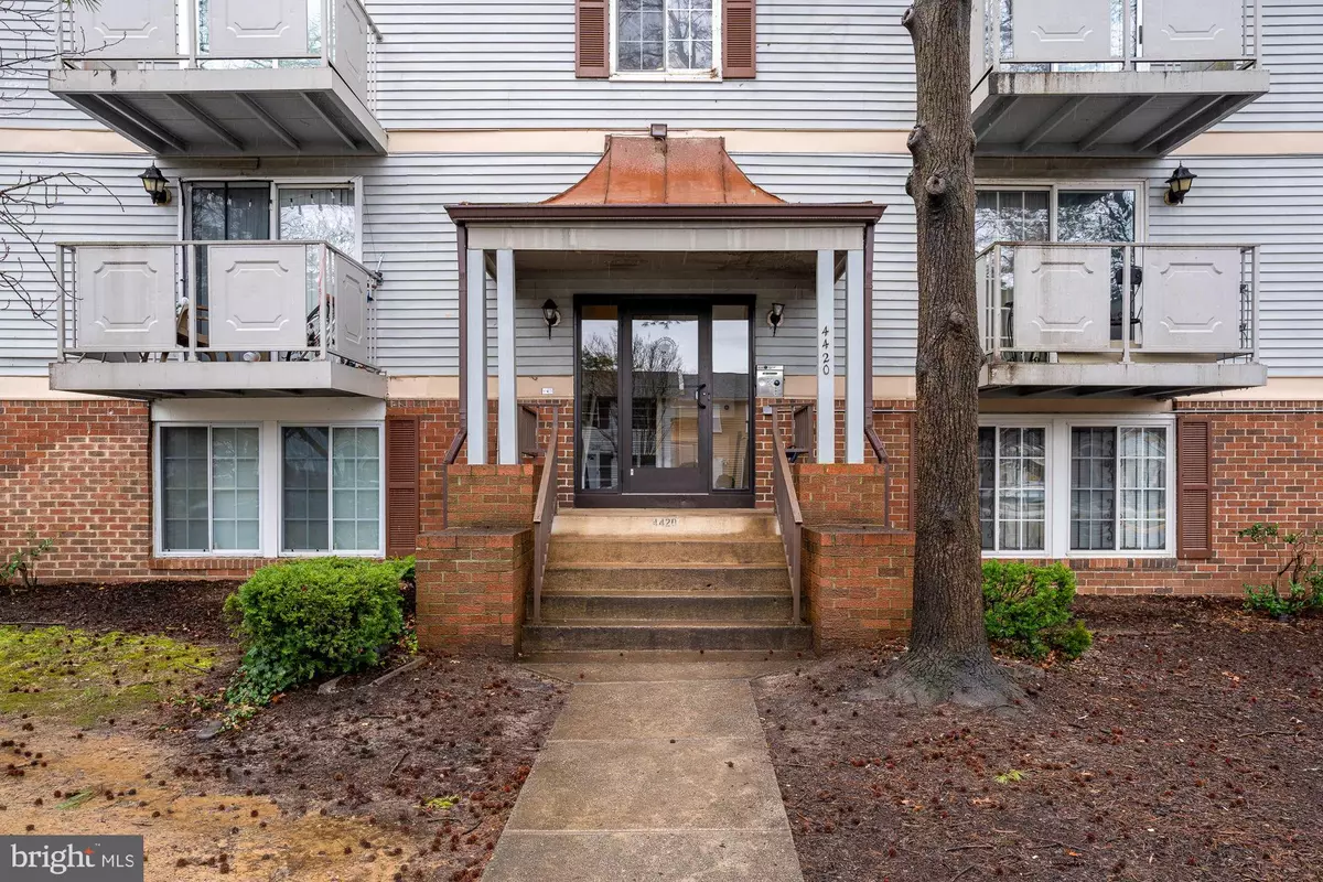 Alexandria, VA 22309,4420 GROOMBRIDGE WAY #4420E