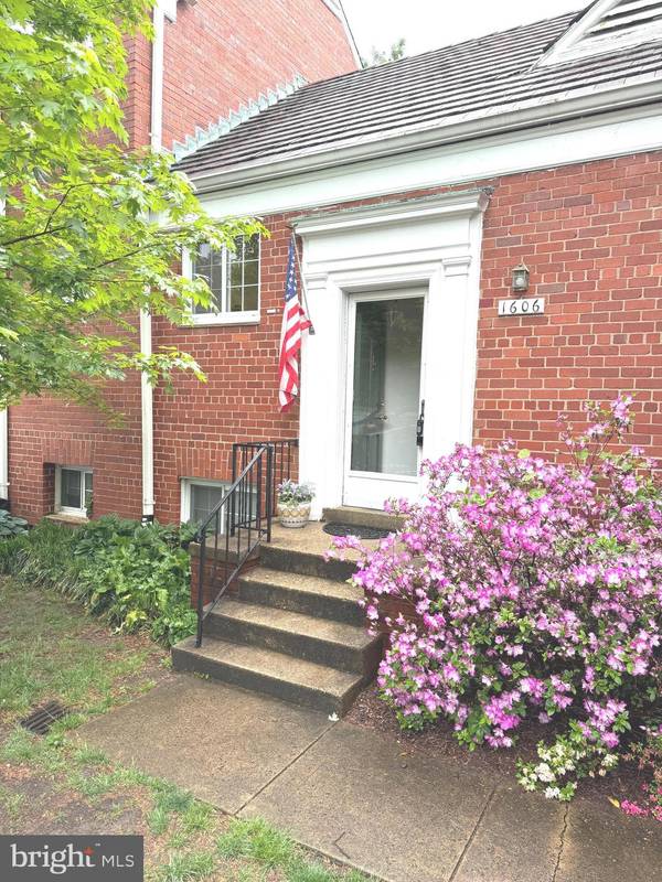 1606 MOUNT EAGLE PL, Alexandria, VA 22302