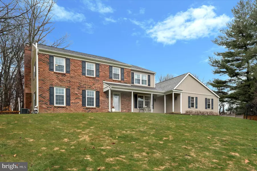 900 GREENE COUNTRIE DR, West Chester, PA 19380