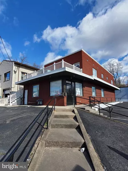 400 EAST WALNUT STREET, Lewistown, PA 17044