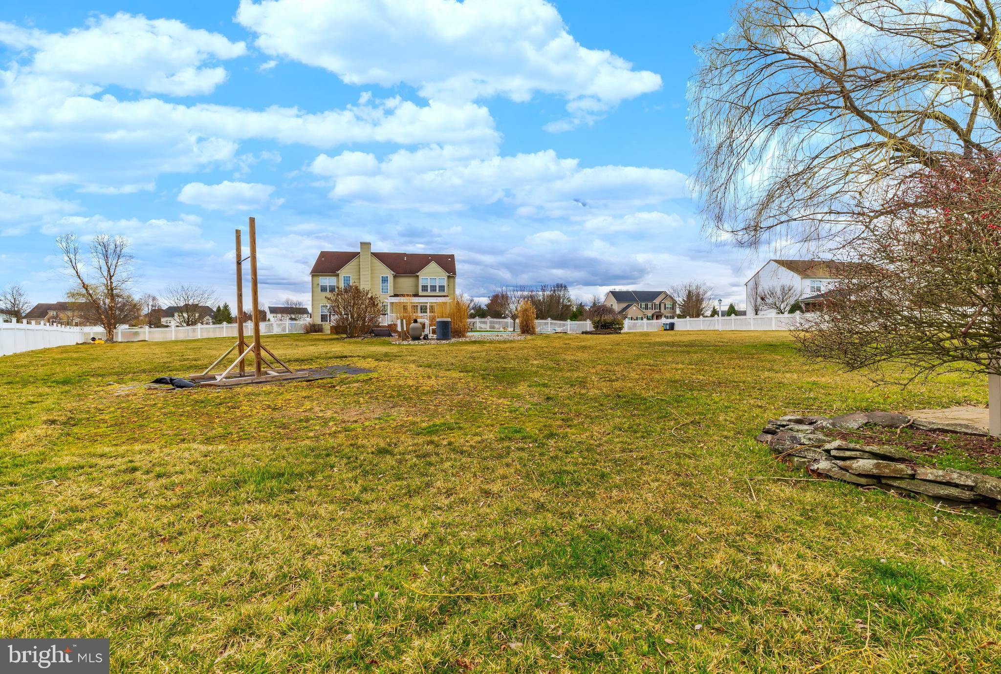 Mullica Hill, NJ 08062,909 STOCKTON DR