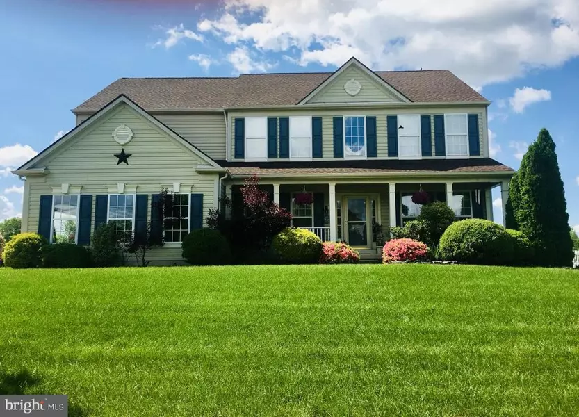 909 STOCKTON DR, Mullica Hill, NJ 08062