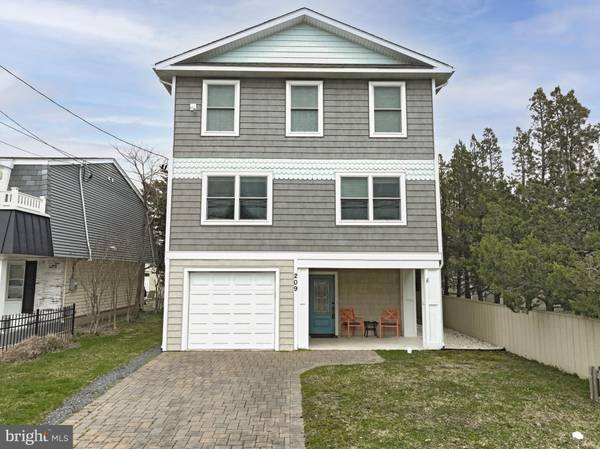 209 W 17TH ST, Ship Bottom, NJ 08008