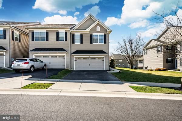 60 NEW VILLAGE GREENE DR, Honey Brook, PA 19344