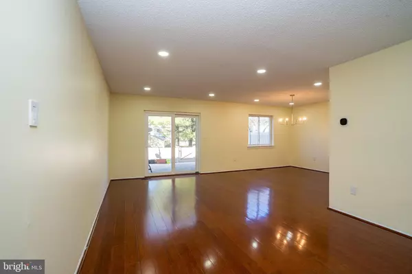 Plainsboro, NJ 08536,93 THOREAU DR