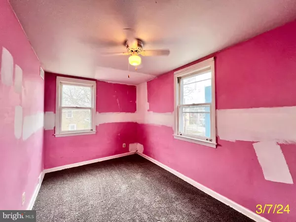 520 PAGE ST Woodbury, NJ 08096