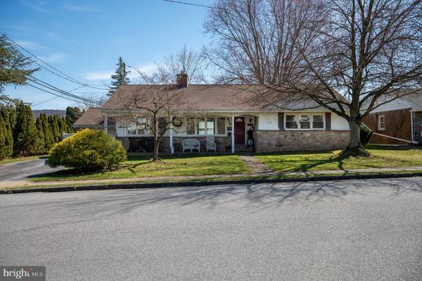 316 BARRETT RD, Emmaus, PA 18049