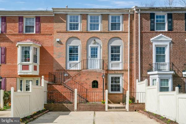 8104 LAKEPARK DR, Alexandria, VA 22309