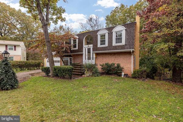 8651 WEIR ST, Manassas, VA 20110