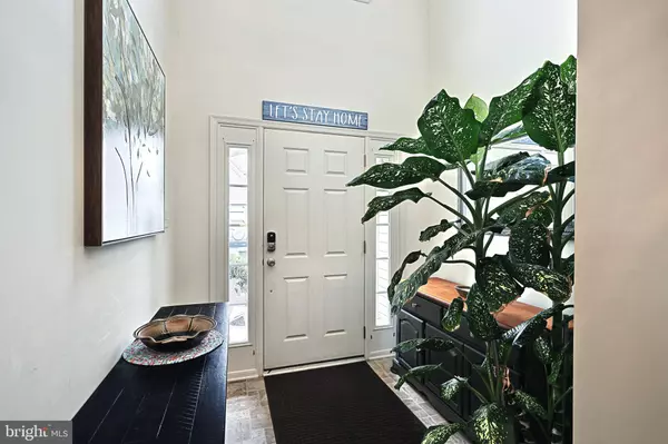 York, PA 17406,2240 W SLATER HILL LN