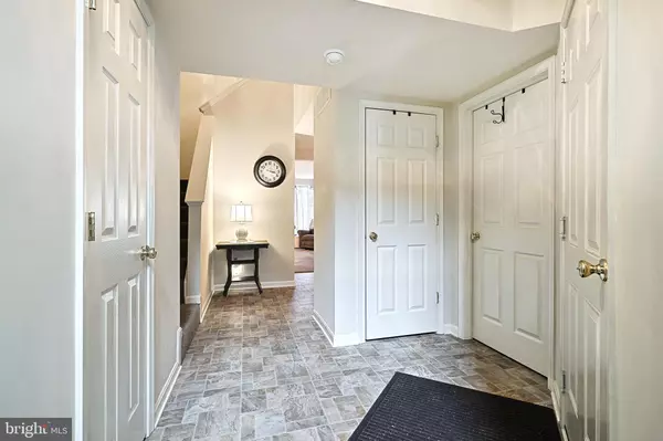 York, PA 17406,2240 W SLATER HILL LN