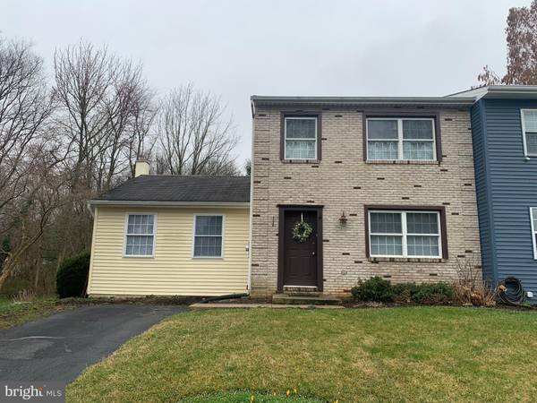 1002 MONTICELLO LN, Lancaster, PA 17603