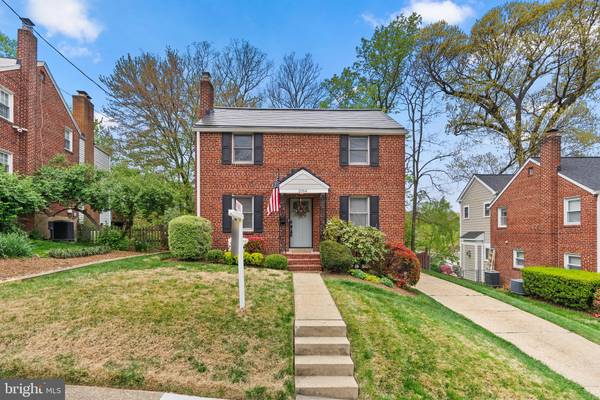 1064 N MONTANA ST, Arlington, VA 22205