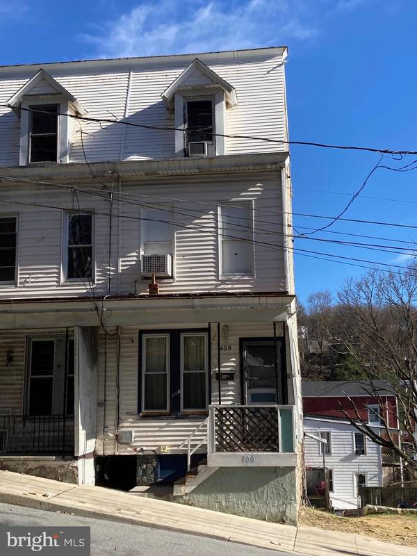 Pottsville, PA 17901,409 E ARCH ST