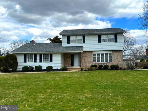 675 S SPRING RD, Vineland, NJ 08361